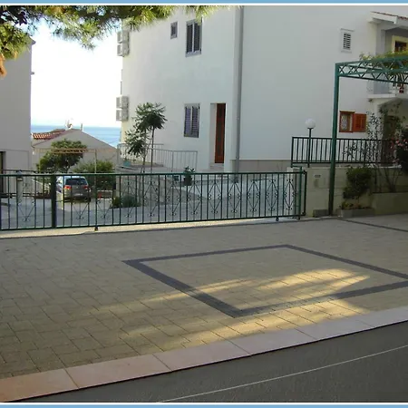 R&b Radalj マカルスカ