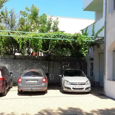 R&b Radalj Apartment