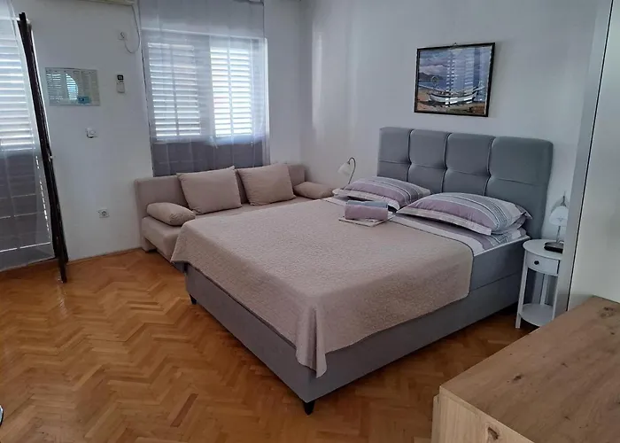 R&b Radalj Apartamento Makarska