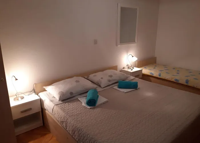 R&b Radalj Apartamento Makarska