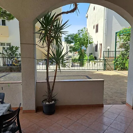 R&b Radalj Apartman *