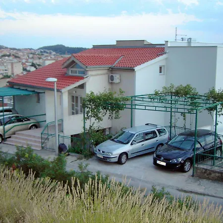 R&b Radalj Apartman